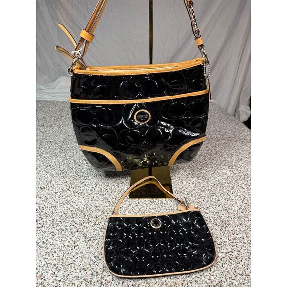 Coach Black Patent Leather Shoulder Bag with Wristlet Women's Casual​ - Picture 1 of 12